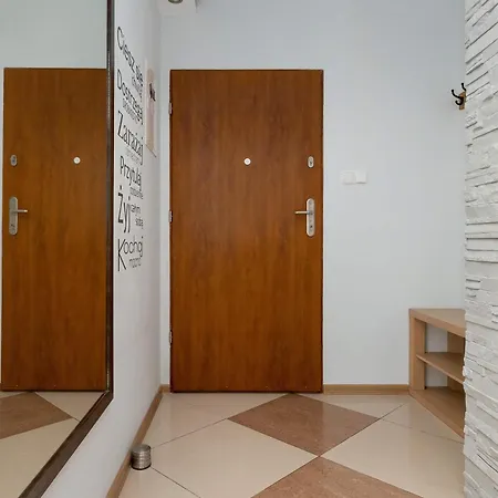 Spacious Two-bedroom With 2 Parking Spaces By Renters