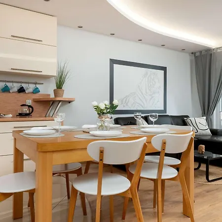 Spacious Two-bedroom With 2 Parking Spaces By Renters