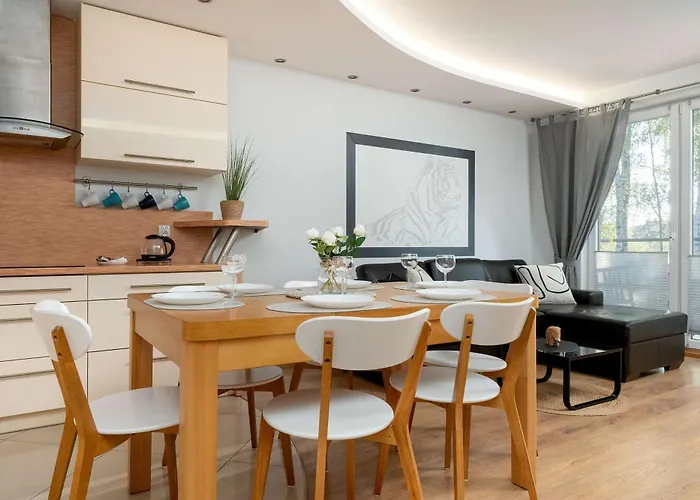 Spacious Two-bedroom With 2 Parking Spaces By Renters