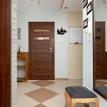 公寓 Spacious Two-bedroom With 2 Parking Spaces By Renters 格但斯克