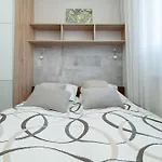 Spacious Two-bedroom With 2 Parking Spaces By Renters 公寓