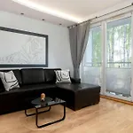 Spacious Two-bedroom With 2 Parking Spaces By Renters 格但斯克